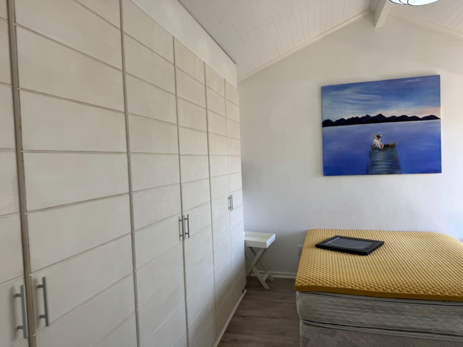 To Let 4 Bedroom Property for Rent in Bowtie Western Cape